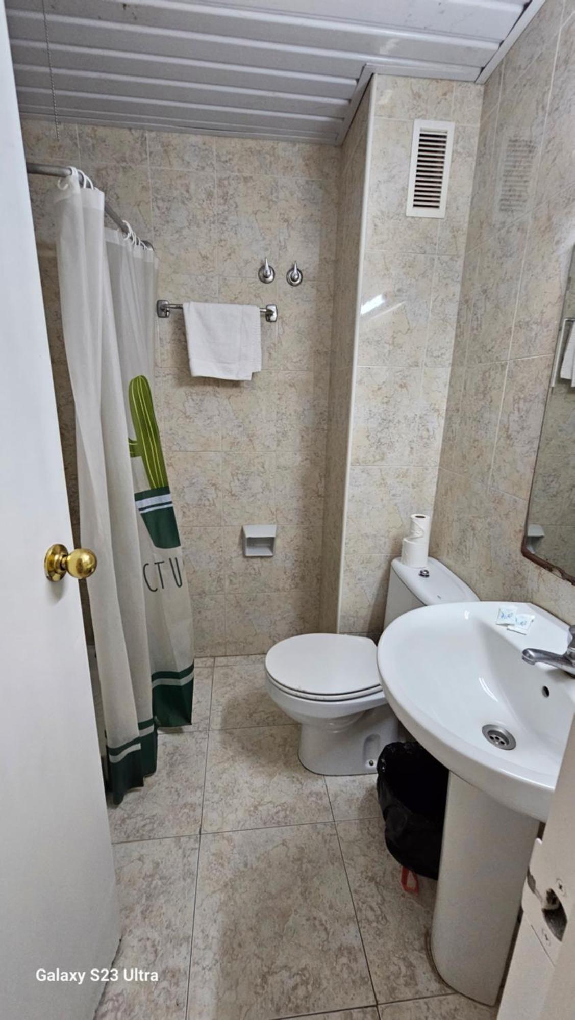 Hostal Caste Льорет-де-Мар Экстерьер фото
