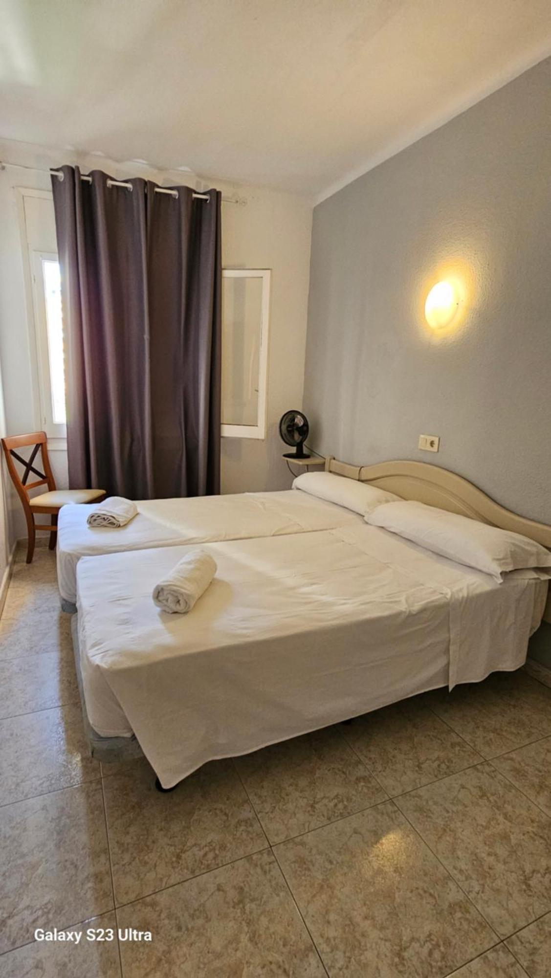 Hostal Caste Льорет-де-Мар Экстерьер фото